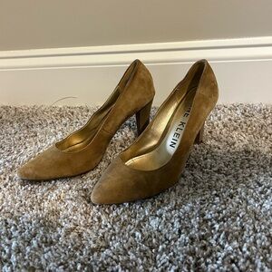 Tan Suede Stiletto Heels Size 6.5